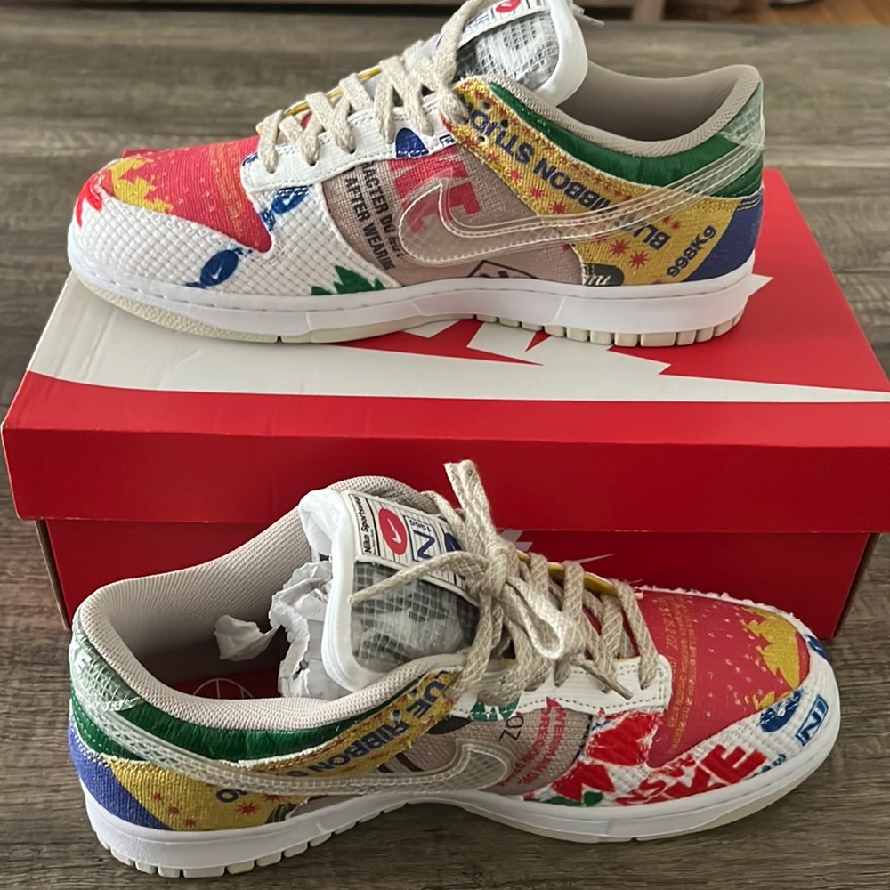 Nike Dunk Low SP “City Market” - NWT - Size M 9